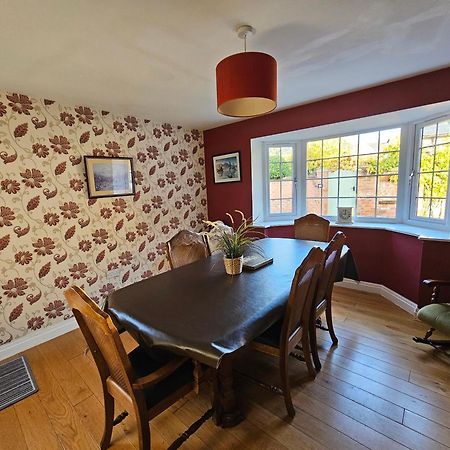 Tarporley Holiday Cottage Экстерьер фото