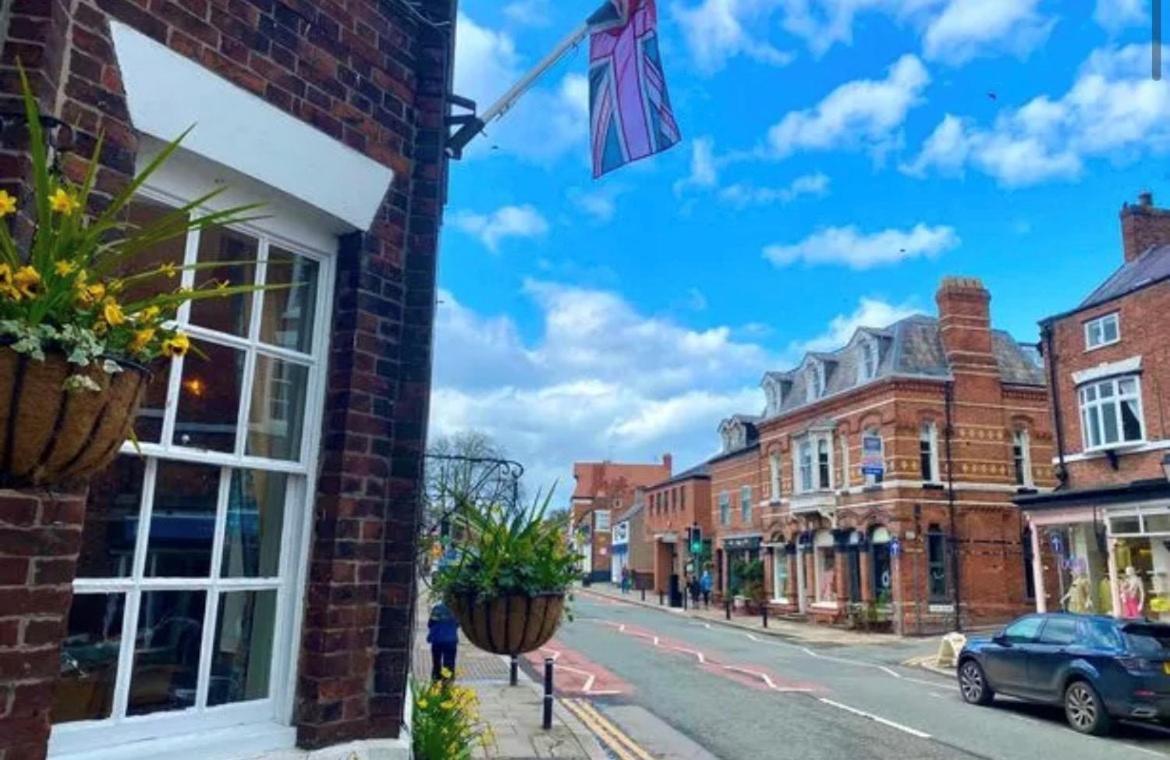 Tarporley Holiday Cottage Экстерьер фото